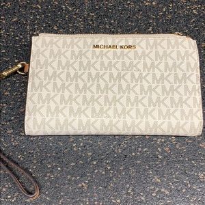 Michael Kors Wristlet